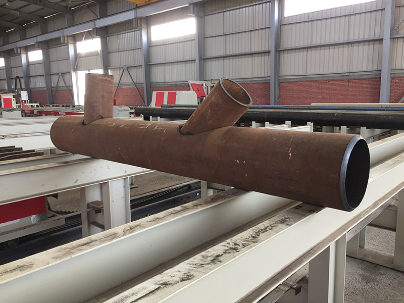 滚床式管道数控相贯线切割机(图4)